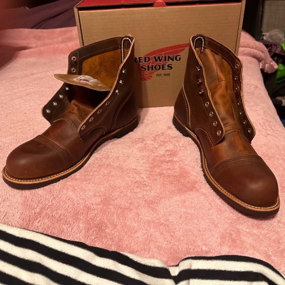 New in box red wing iron Rangers. 8085copper rough and tough - Picture 3 of 12